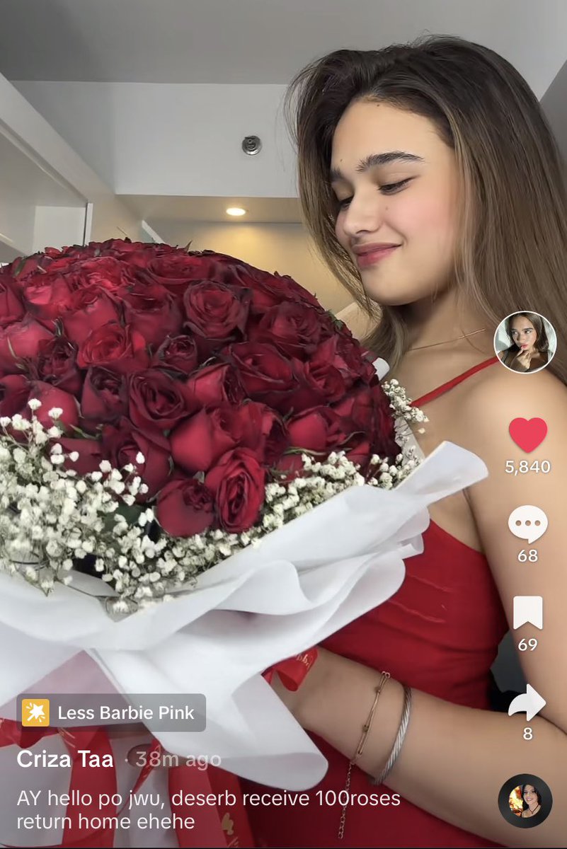 pinksummer247's tweet photo. Guys bigay nga kay Harvey‼️😍 OMG just look at the “small white flowers”same flower style sa Ate ni Harv😍😍 red roses na mag white small flowers❣️ https://t.co/RU5IYW35XX