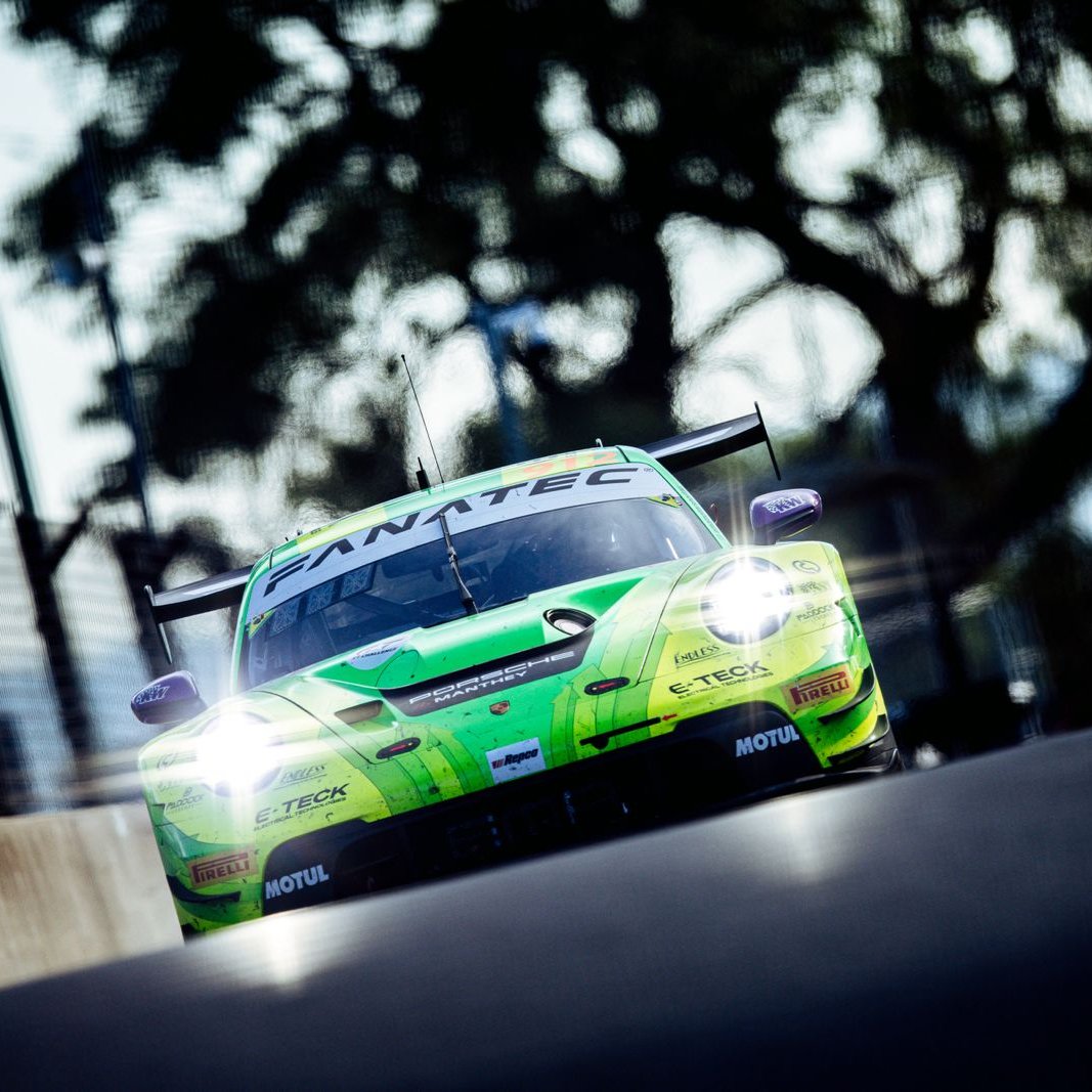 PorscheRaces's tweet image. #IntGTC - 🏆 VICTORY for the #Porsche #911GT3R 🏆

Works drivers @mattcampbell22_, @VanthoorLaurens and @AyhancanGuven took P1 @Bathurst12hour in the No. 912 #MantheyEMA car with sister car No. 911 winning ProAm class. No. 13 #PhantomGlobalRacing in P4 overall

#B12HR