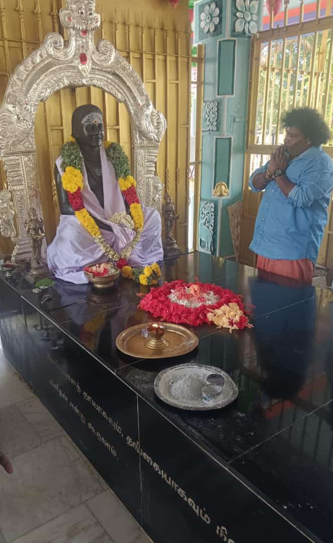 kcpmuneesh's tweet photo. நடிகர் யோகிபாபு இன்று பசும்பொன் முத்துராமலிங்கத் தேவர் ஆலயத்தில் தரிசனம் செய்தார் https://t.co/tEa87msirx
