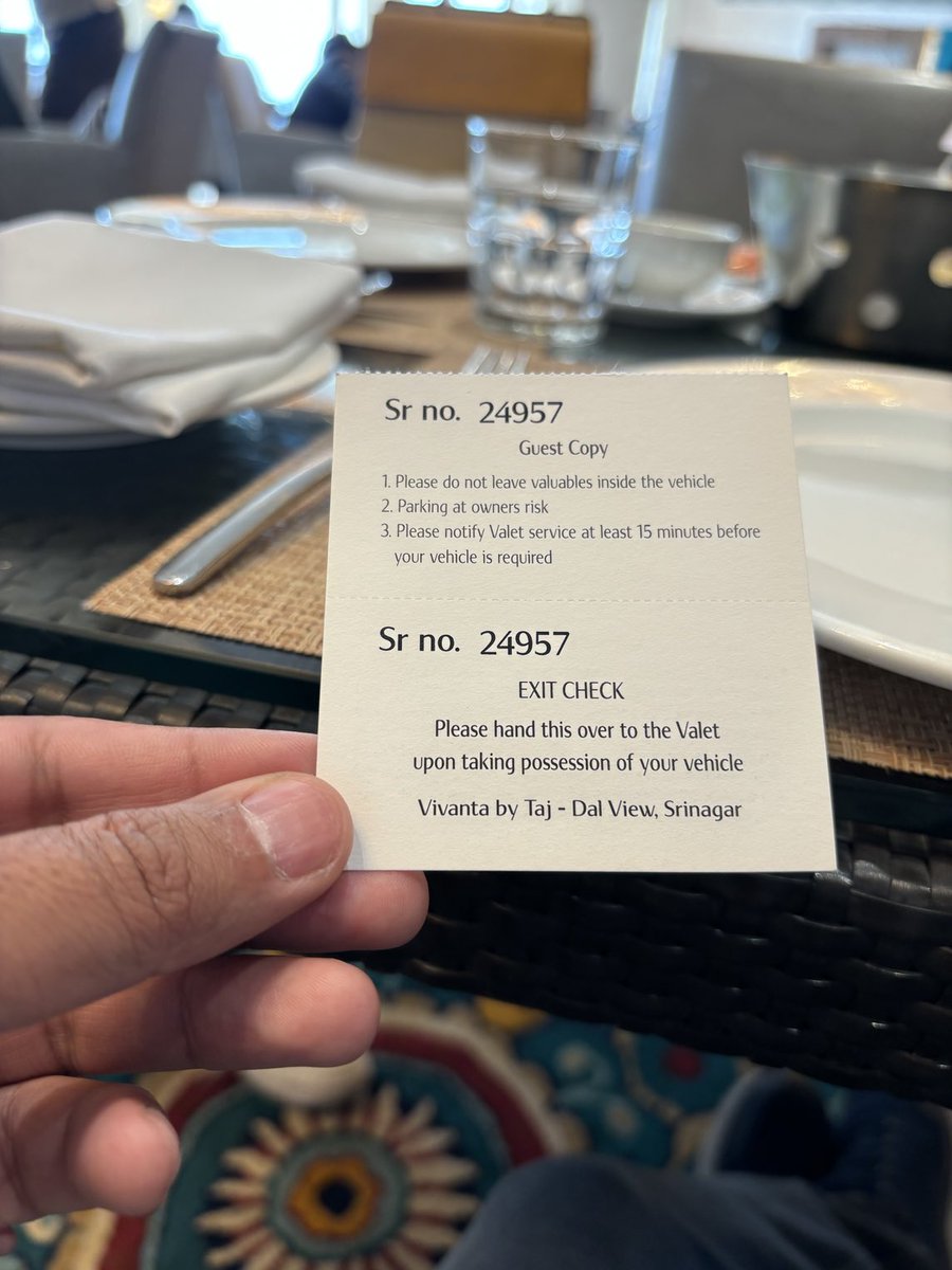 teilwanczekuss's tweet photo. I am here. Where are you all?
People around can join for a free lunch.
#LocationUpdate
#Winter #Kashmir #Sunday #Funday https://t.co/NbPAgw4gzn