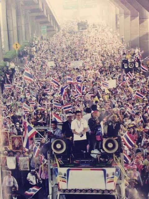 bhmu_kh's tweet photo. วัตถุพยานความเละเทะของประเทศไทย https://t.co/8FsLHNjRWF