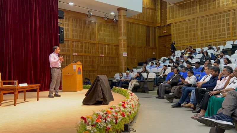 Thank you Ramkumar Arumugam from @swiggy for a practical application oriented session on 'Discovery and Delivery through Product IntelliGenAI framework'
#spmsummit #productmanagement #products #software #it #genai #aiproductmanagement #saas #platforms #intelligenai