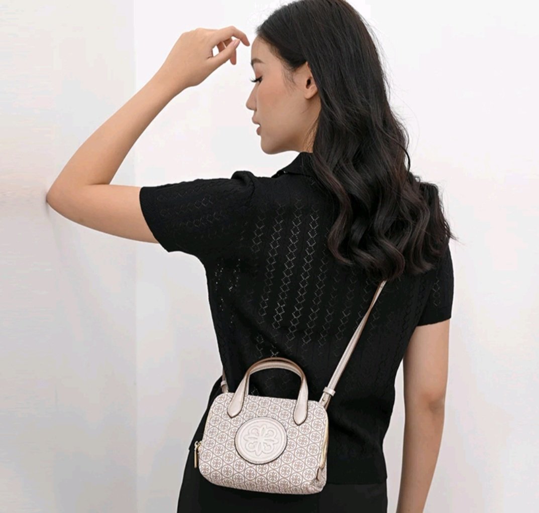 Spillyouneed's tweet photo. Rekomendasi slingbag cantik banget di shopee  Rate 4,8 -4,9 ✨️

1. https://t.co/8wlunL2vG0
2. https://t.co/2IOTzZxY9M
3. https://t.co/beHBmbz2dD
4. https://t.co/qh4PBlnSNq https://t.co/Eu5VaCW8QS
