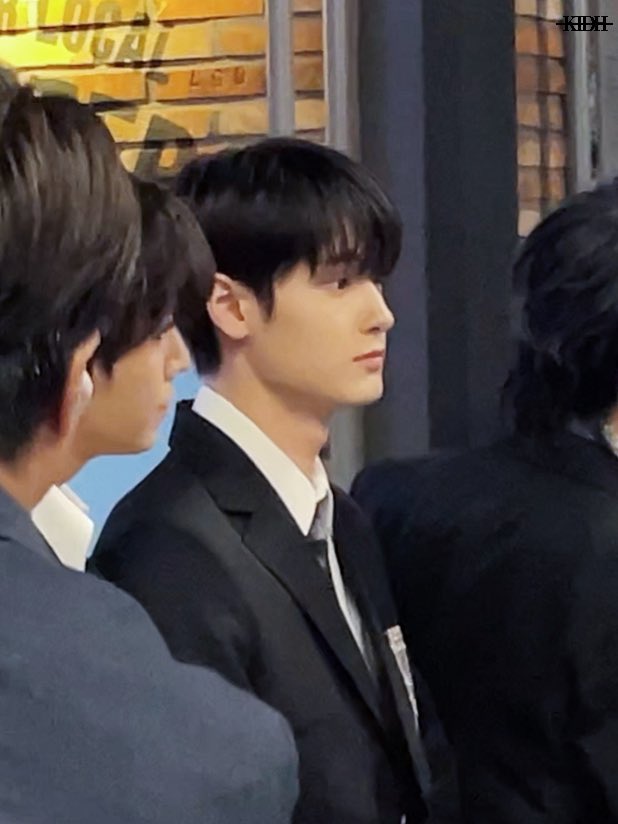 폰카 이우진 너무 아름다움…
이 사이에 4년이 잇엇다는 것까지