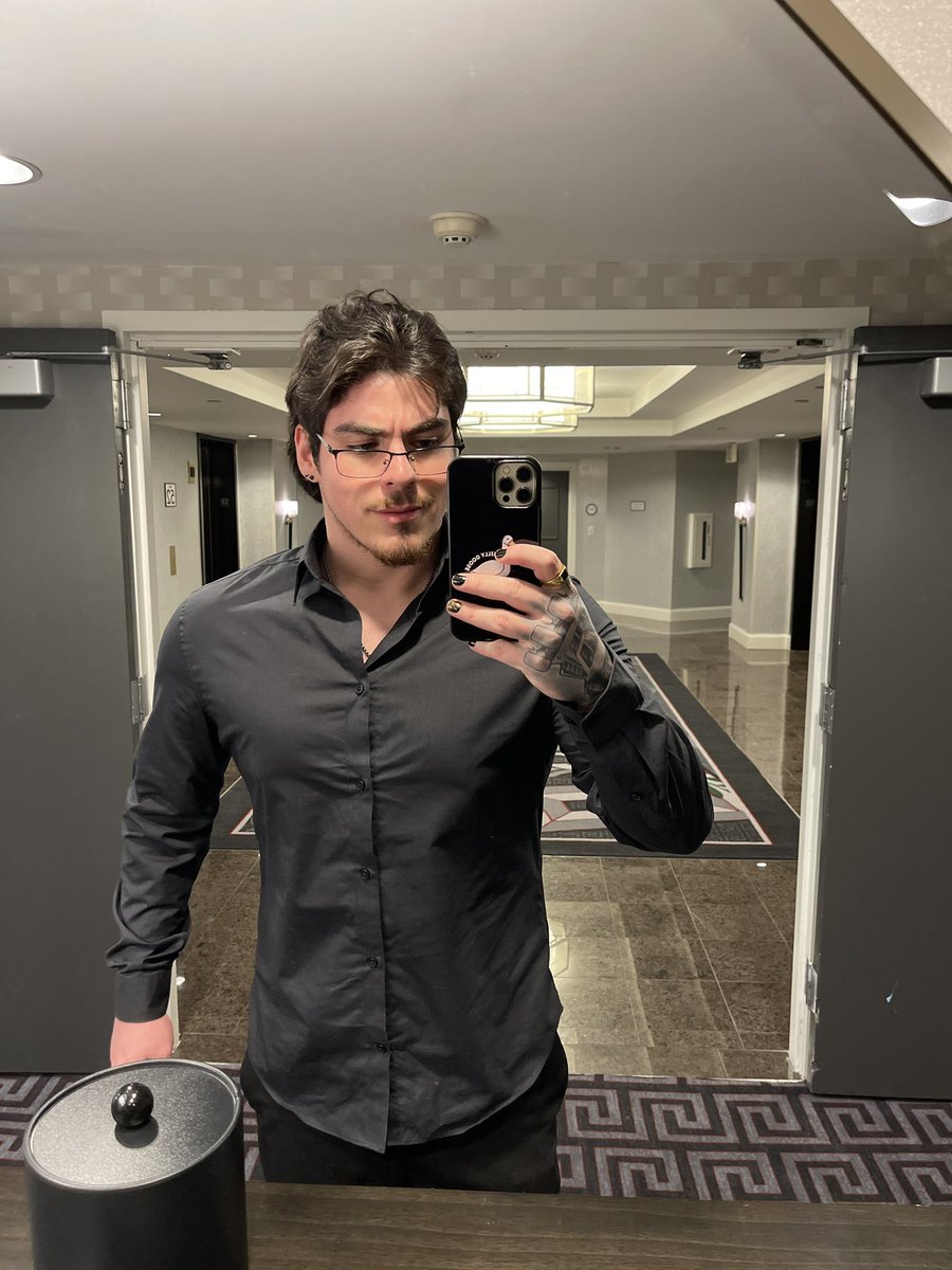 PINE FM tweet media