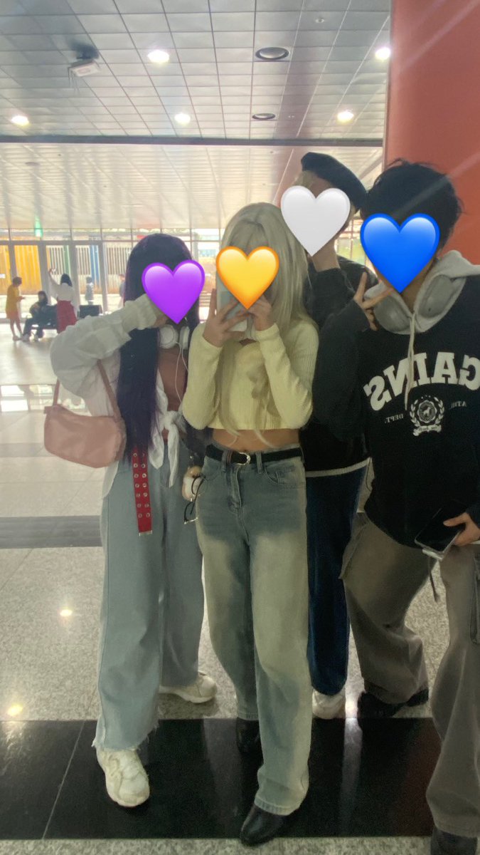 goutae0809's tweet photo. 저의 일찍 퇴근했어요… 다들 비 많이 오는데 조심히 들어가세요🥹 https://t.co/YdwiQcEoyB