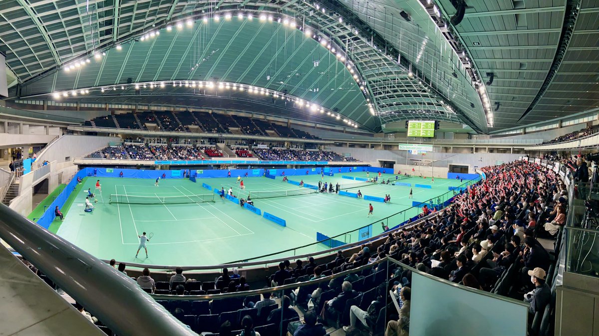 Mc35T4's tweet photo. ＃テニス日本リーグ

高橋勇人選手を現地応援！
ってゆー動機で
初めて日本リーグを
会場で観戦

アットホームで
スタンド席もコートと近く
プレーの細かい所まで分かり
勉強にもなり楽しかった
しかも無料
申し訳ないから
入場料がわりに
プログラムを購入

バルーン等
応援グッズも
会場で販売希望 https://t.co/3RjbSDo5To