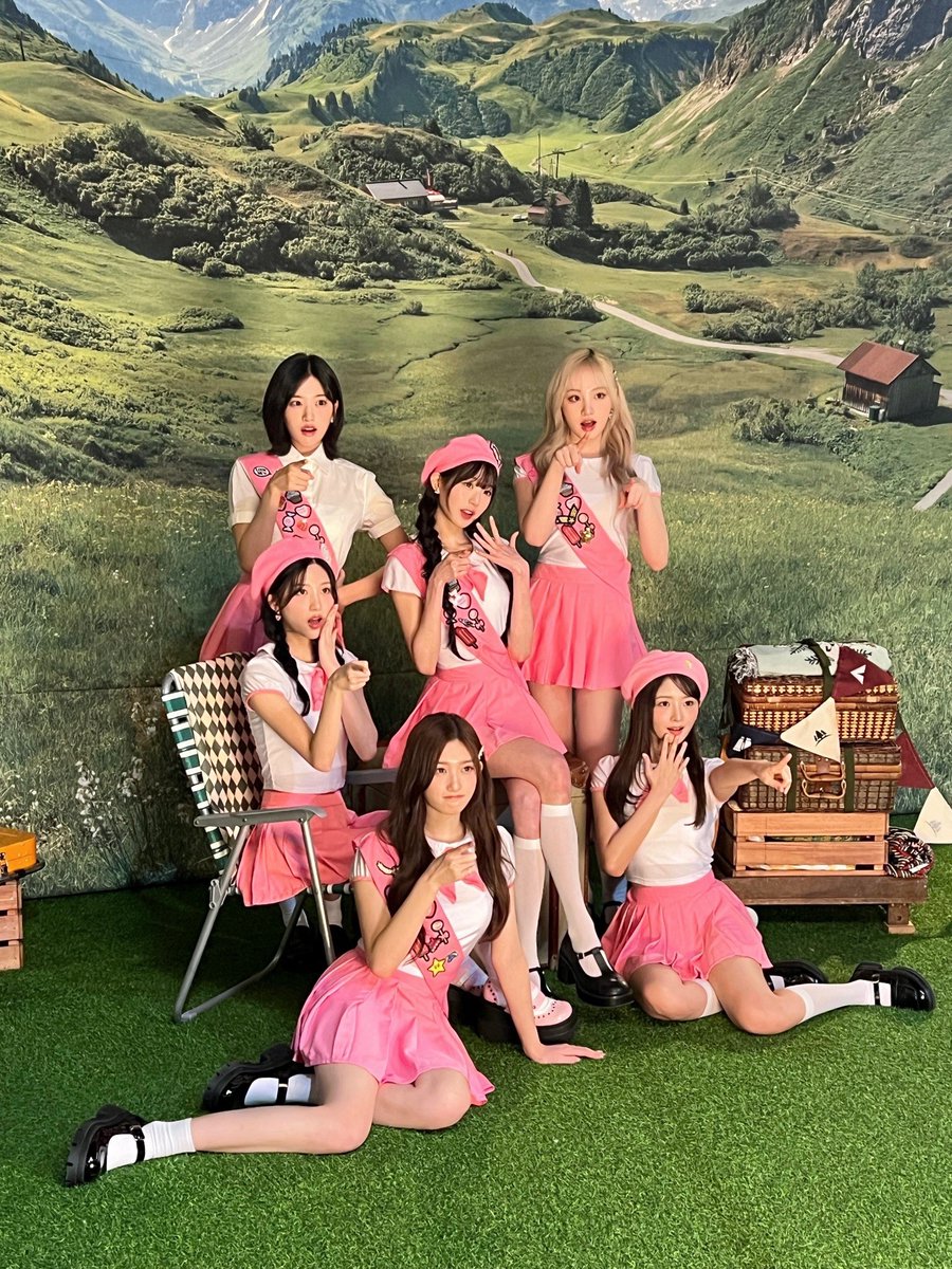 📢
IVE 3rd OFFICIAL FAN CLUB 'DIVE'
[IVE SCOUT] D-DAY 🧭

🏕️ 가입 기간
: ~ 2024.02.18 (SUN) 11:59PM (KST)

🏕️ 가입처
: 멜론티켓
▶️ KOR : bit.ly/3SMFJj5
▶️ GLOBAL : bit.ly/49nGK6z

#IVE #아이브
#DIVE #다이브