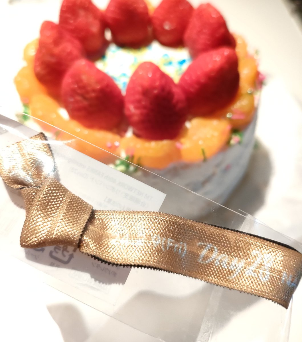 今日は娘の誕生日　誕生日ケーキを作りながら皆さんのポストを拝見させてもらってます。お陰で私もドキドキ＆ワクワク♡名古屋公演では思わず“オー！”と叫んでしまった曲が！最高でした♡皆さんも楽しんでください!　
#TMNETWORK 
#FANKS_intelligence_Days
#STAND3FINAL
#Day30