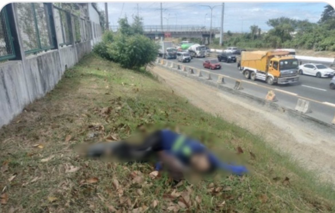 ABSCBNNews's tweet photo. LOOK: A road worker was shot dead by a security guard of an industrial park in Laguna on Saturday (Feb. 17). 

The guard drove the man and his brother away, but they refused to leave, arguing they were not on the park premises and should be allowed to rest in the area. (📸: Calamba PNP) | via @michael_delizo