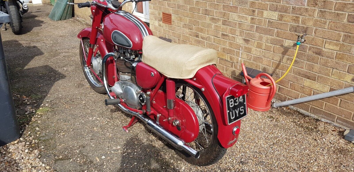 BarnFindsUK's tweet photo. Ad: Ariel 650 Huntmaster project
On eBay here -->> https://t.co/2ao7ISRaEk
#Ariel650 #Huntmaster #ProjectBike #MotorcycleRestoration #ClassicBike #BikeProject https://t.co/5Kw0W8TKEO