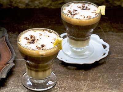 HOSTECAR's tweet photo. Por mucho que intenten copiarlo, el café asiático es originario de CARTAGENA ☕ https://t.co/9x1kUGiMFM