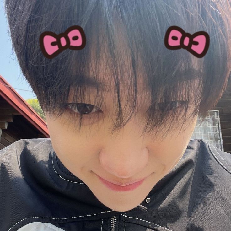 xuhaoly_'s tweet photo. Hi ! Luns here ୨୧˚ 
lf interactive caratzen #moots >3<

⋆ any fandoms are welcome
⋆ ults : svt, nct 
⋆ (06')
⋆ not new to #kpoptwt / #stantwt 

♡ / ↻ are rlly appreciated! lovelots ! https://t.co/b3Ep5k1e3I
