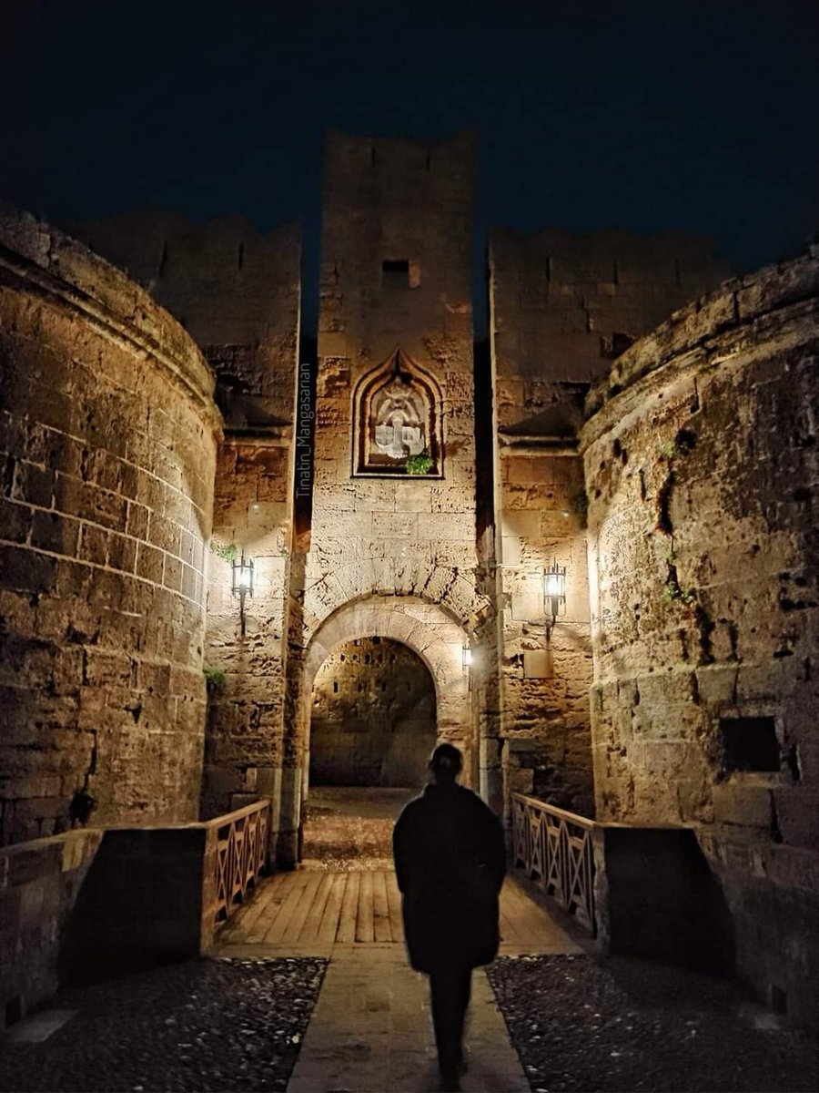 D'Amboise Gate, Rhodes Old Town, Rhodes, Greece. 📷 Tinatin Mangasarian.