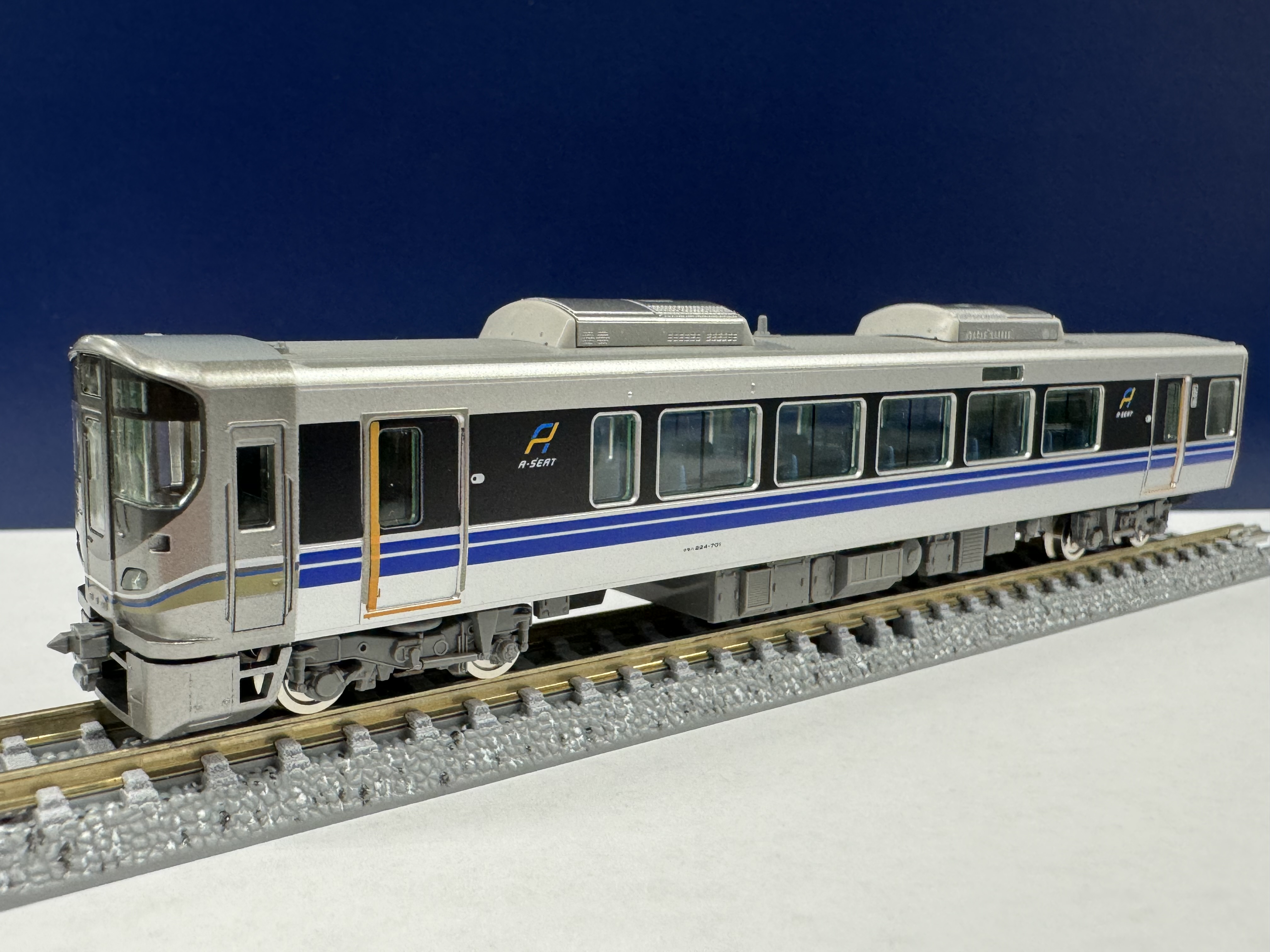 TOMIX N gauge 225 100 local trains 8 -car set 8 cars Model