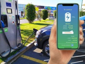 vaielettrico's tweet photo. La #Lettonia è il paradiso del veicolo elettrico (agevolazioni ed elettricità a buon mercato); ma  quando in estate verrò in #Italia? Ce lo chiede Nicola che ha appena comprato una Cupra Born. Inviate quesiti e osservazioni a info@vaielettrico.it https://t.co/6VoEYxCjHS https://t.co/slpaAtBA8R