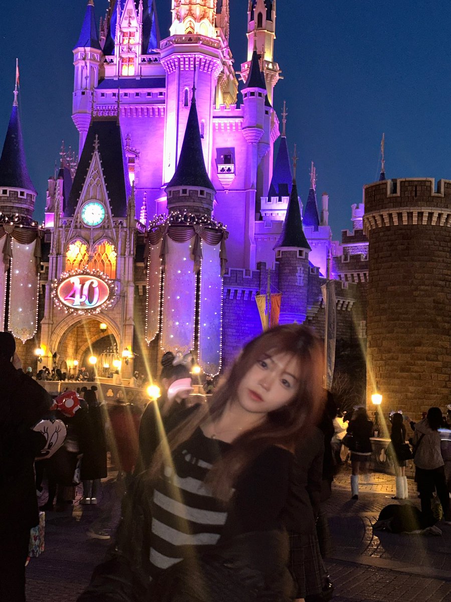 member_classy's tweet image. [#리원] 

🎡🖤🖤

#CLASSy #클라씨
#RIWON