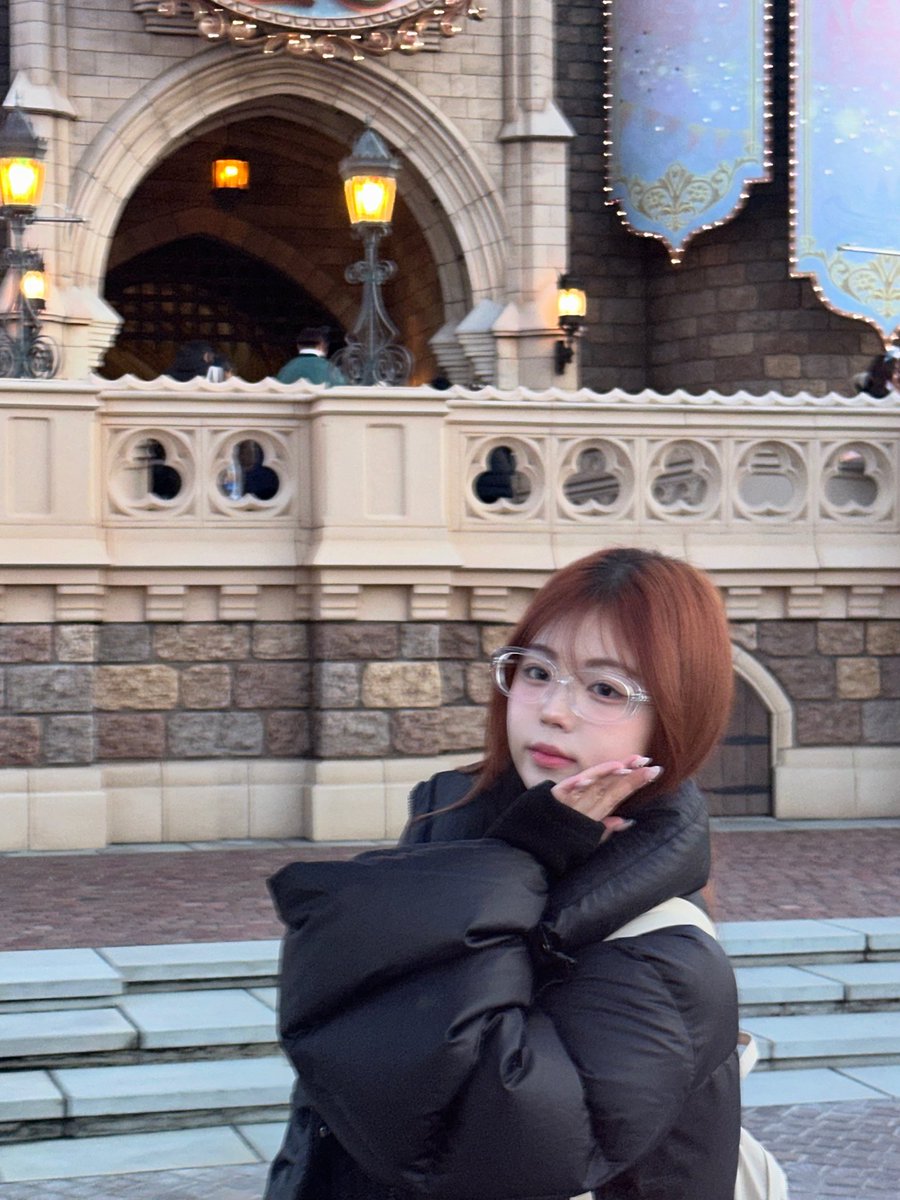 member_classy's tweet image. [#리원] 

🎡🖤🖤

#CLASSy #클라씨
#RIWON