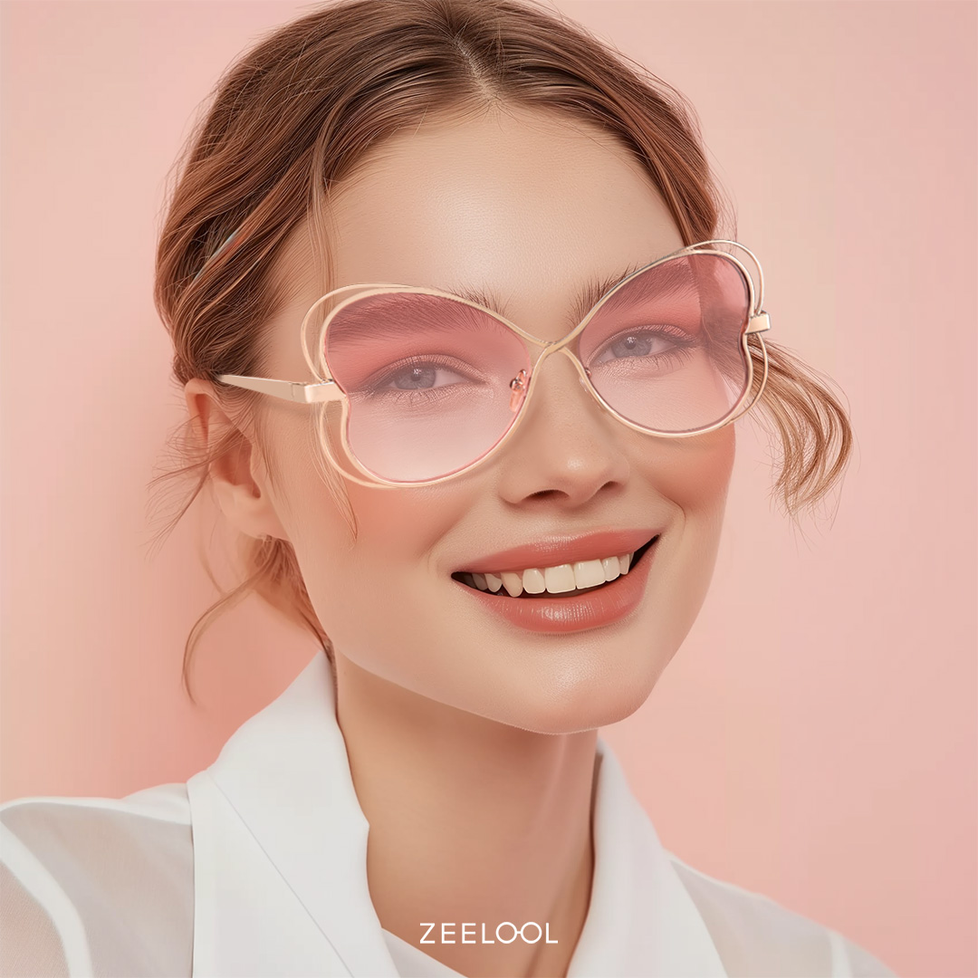 The pink heart goes so well with the season. #love 👓'Clemons' bit.ly/3I2L7ID