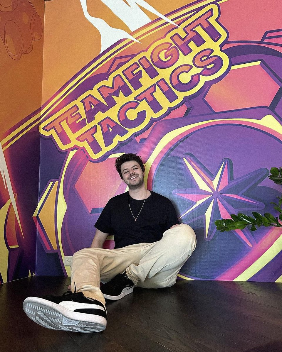 mecinc's tweet image. Vocês sabem quem está classificado para mais uma FINAL do #ProLegends? ELE MESMO! 

Hoje, a partir das 13:00h (BRT), estaremos na torcida pelo @techzztft nos confrontos decisivos da liga brasileira de Teamfight Tactics, e contamos com sua torcida. VAMO TECÃO!