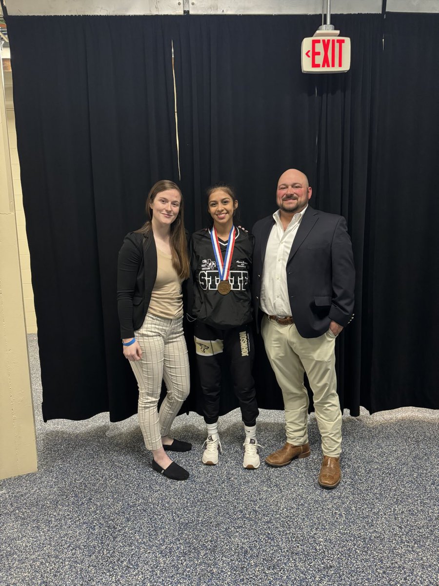 Jag Nation let’s congratulate Alyssa Escareno for placing 3rd at the UIL Star wrestling Tournament! What a HUGE accomplishment! Big thanks to Coach Hagemaster and Gatzert!! Go Jags!! ⁦⁦@JagsWrestlin⁩ ⁦@JhsJags⁩ ⁦@MikschBrett⁩ ⁦@HaysCISD⁩