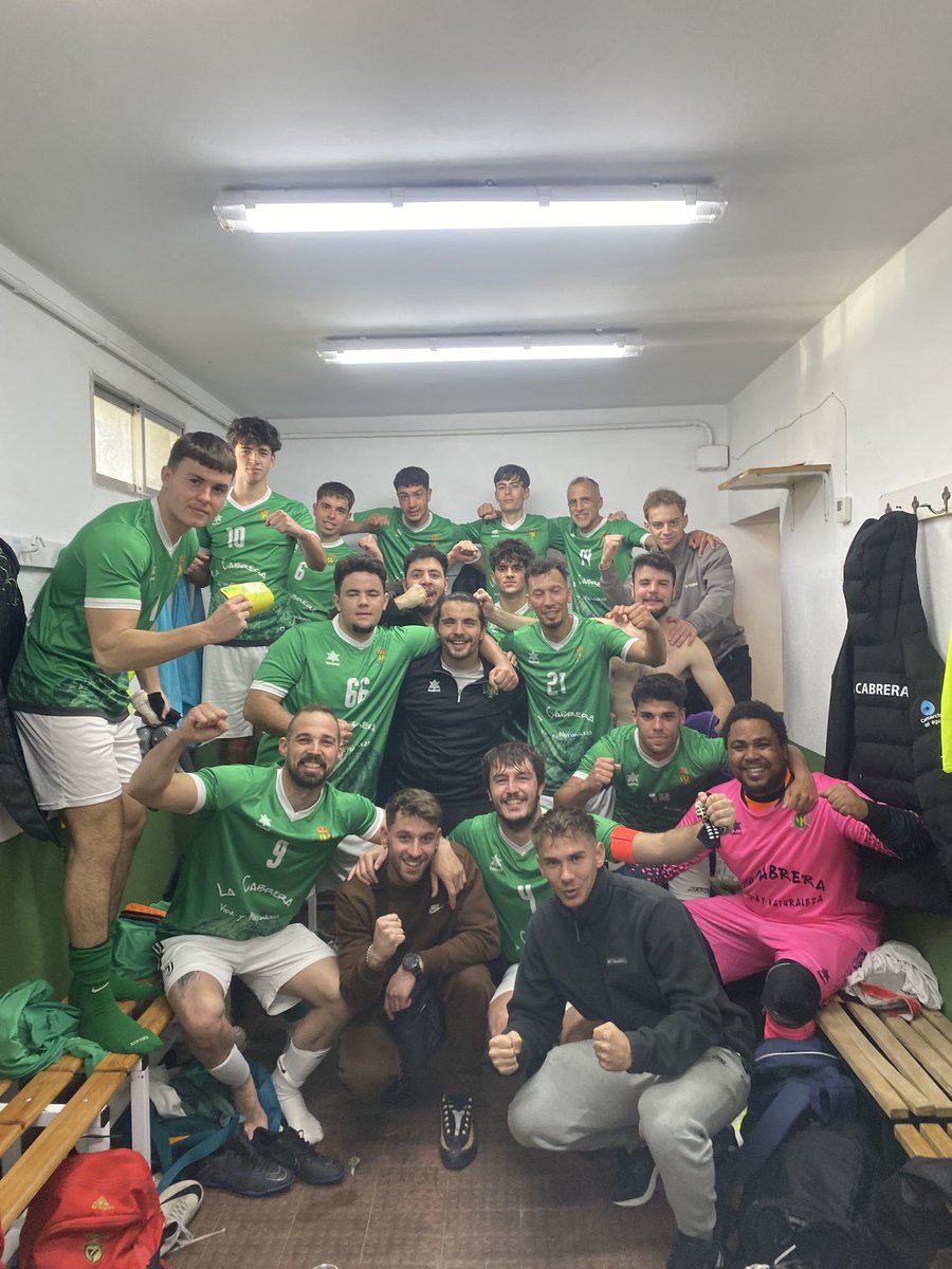 VILORIO_IX's tweet photo. Muy orgulloso de vosotros. Primera victoria como entrenador en el 1º equipo de mi pueblo.
Vamos para arriba, confiamos 🟢⚪️
#GoVerdes💚🤍 https://t.co/NhQuQk7vxk