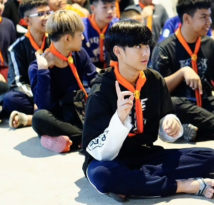 mommynonglego's tweet image. บุคคลปริศนาในรูปทั้ง2คนคือใคร  10คะแนน