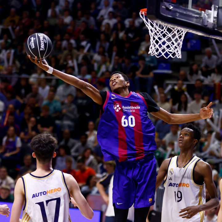 🏆 ¡El Barça se proclama campeón de la #MinicopaEndesa por 7ª vez!

🔵🔴 Los azulgranas superaron al Real Madrid por 89-78 en la final

🌟 Mohamed Dabone: 22 puntos, 26 rebotes, 5 robos, 6 tapones y 48 de valoración

📸 acb Photo / Emilio Cobos