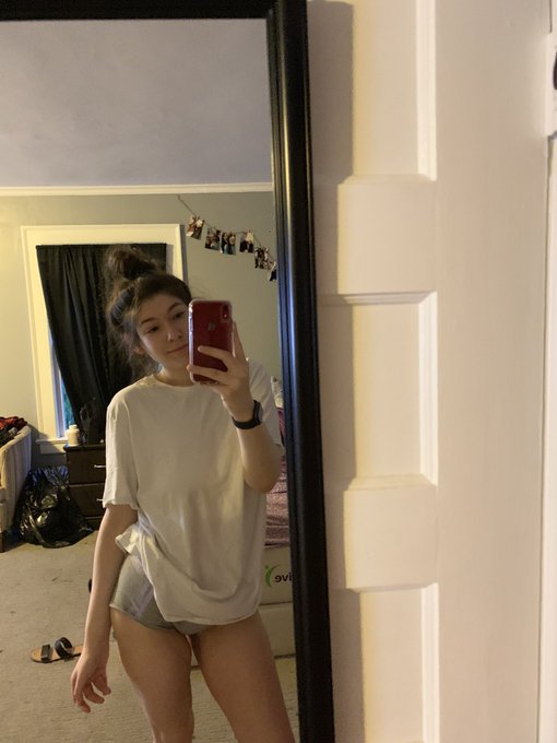 Goodmorning 😈 https://t.co/KoR9IO7dfI