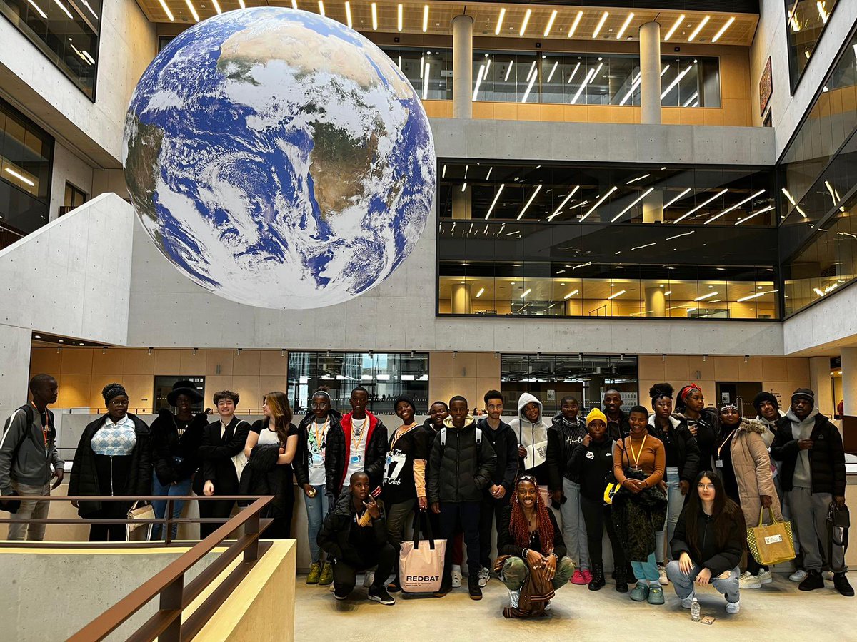 sharedifference's tweet image. An inspirational day four was spent at @UCL east campus where Kate Irwin and Molly Cofman-Nicoresti lead the group through interactive workshops around employment and interview skills. We finished the day with a fantastic Turkish feast at the fabulous CheMen restaurant. 🧡🧡