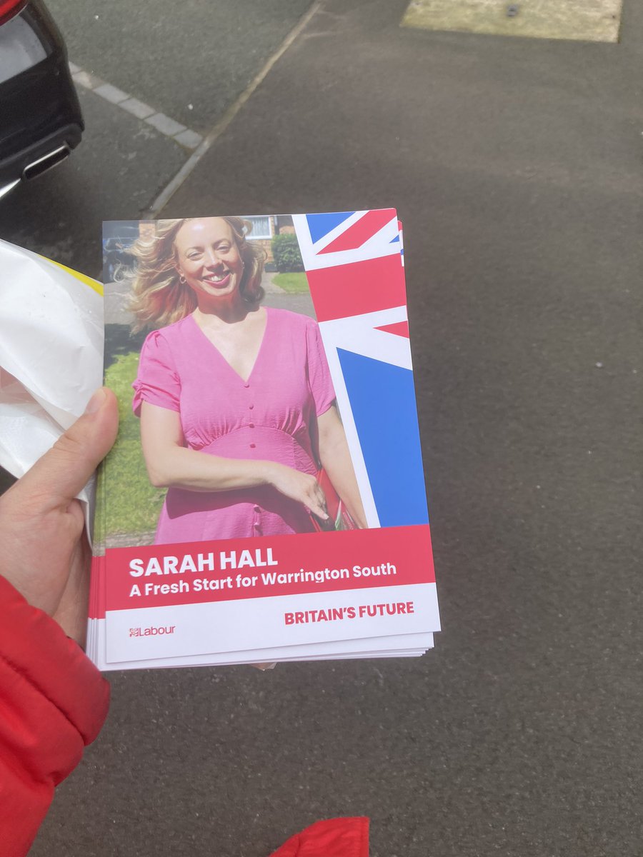 TomLaing14's tweet photo. Great end to #HeartUnionWeek campaigning for a new deal for working people with the USDAW North West Political Federation School
Out for the excellent candidate Sarah Hall along with a fab team of USDAW’s political activists in the North West.
Let’s get Britain’s Future back! https://t.co/pF9pMryq00