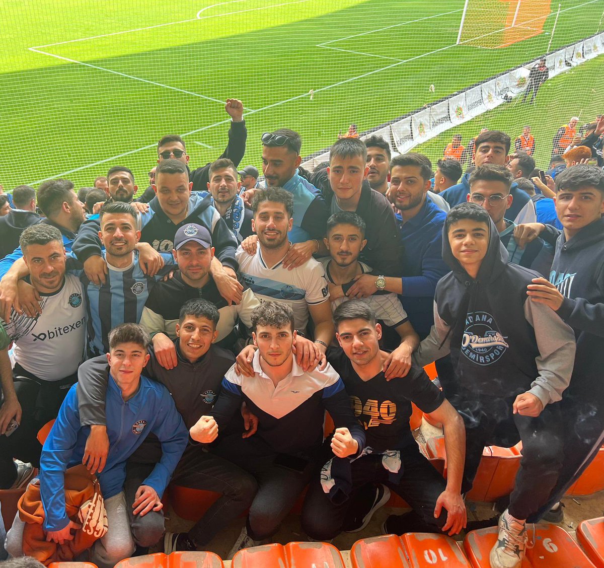 ImamogluMavi's tweet photo. Seviyoruz deli gibi 👊 https://t.co/TMGVowF3eT