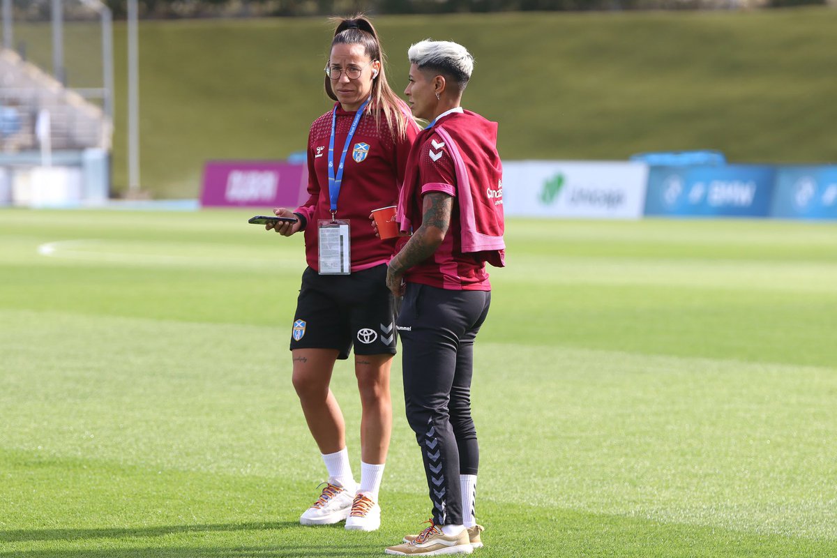 💙🤍 Ya estamos en el Alfredo Di Stéfano🏟️

¡Hola, <a href="/realmadridfem/">Real Madrid C.F.</a>!👋🏻

#UDTenerife #ContigoVamosAPorMás #AmorPorLosColores