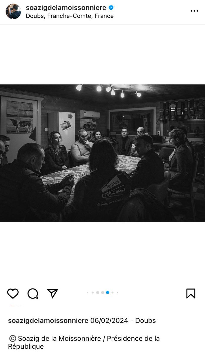 jrbaudot's tweet image. L’Elysee justifie ses déplacements sans la presse au prétexte que les journalistes troubleraient les échanges « sans filtre » avec les Français... 

Échanges qui n’ont pas l’air troublés par la présence des appareils photo de la com’ du PR…

Accès à l’information vs. ComPol