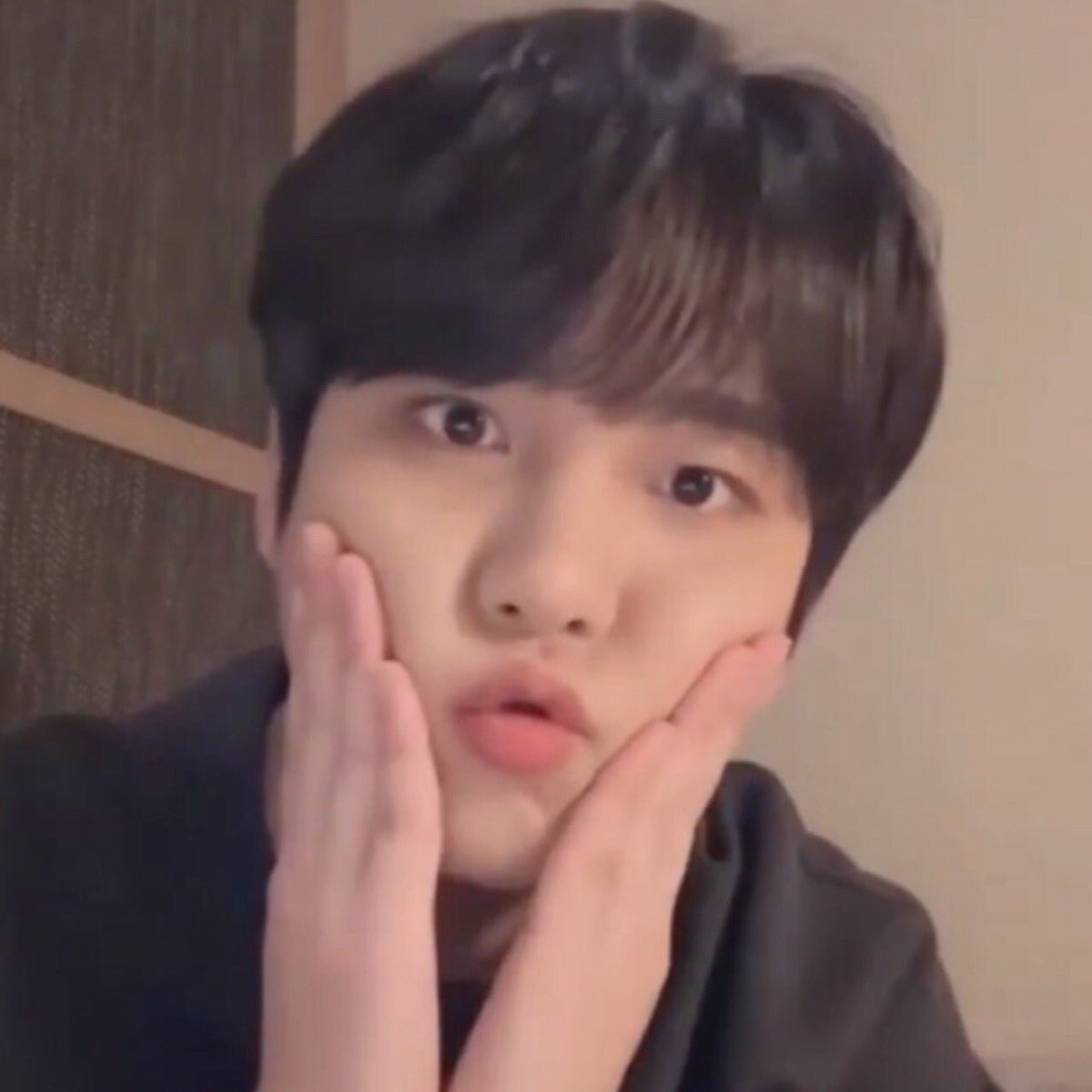 不爱吃糖 (@jh_confident) on Twitter photo 