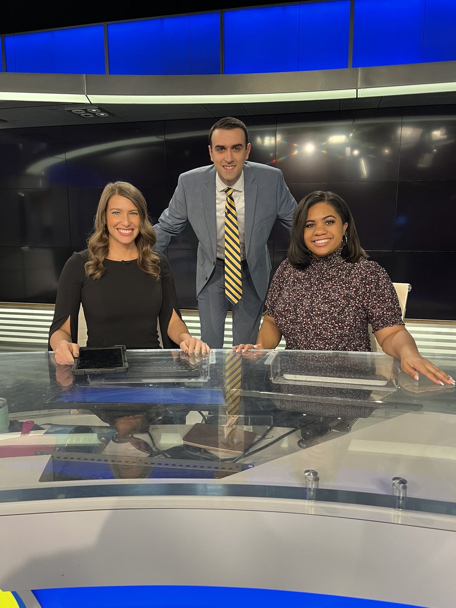 A new era of weekend mornings!

Welcome <a href="/jatara_/">Jatara McGee</a>!!

My weekend partner <a href="/AlyssaRaymond/">Alyssa Raymond</a> is moving to Monday-Friday. She was an incredible person to work with as I began my journey in Pittsburgh. We will miss her but she will surely enjoy sleeping in. 😴