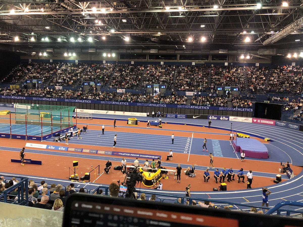 Halfway through the packed schedule of Day 2 here at the British Indoor Athletics Championships.

Some excellent action so far and more fierce competition with the finals still to come. 🥇

@BritAthletics #UKIndoorChamps