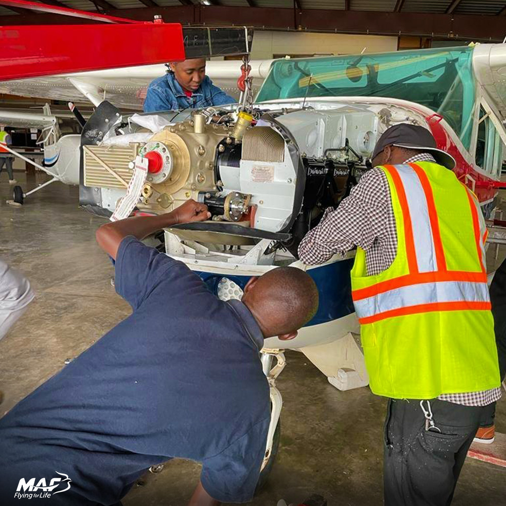 Give thanks for the speedy delivery and installation of a new engine for a Cessna 206 in #Tanzania. It has now resumed service! #GiveThanks #LetsPray