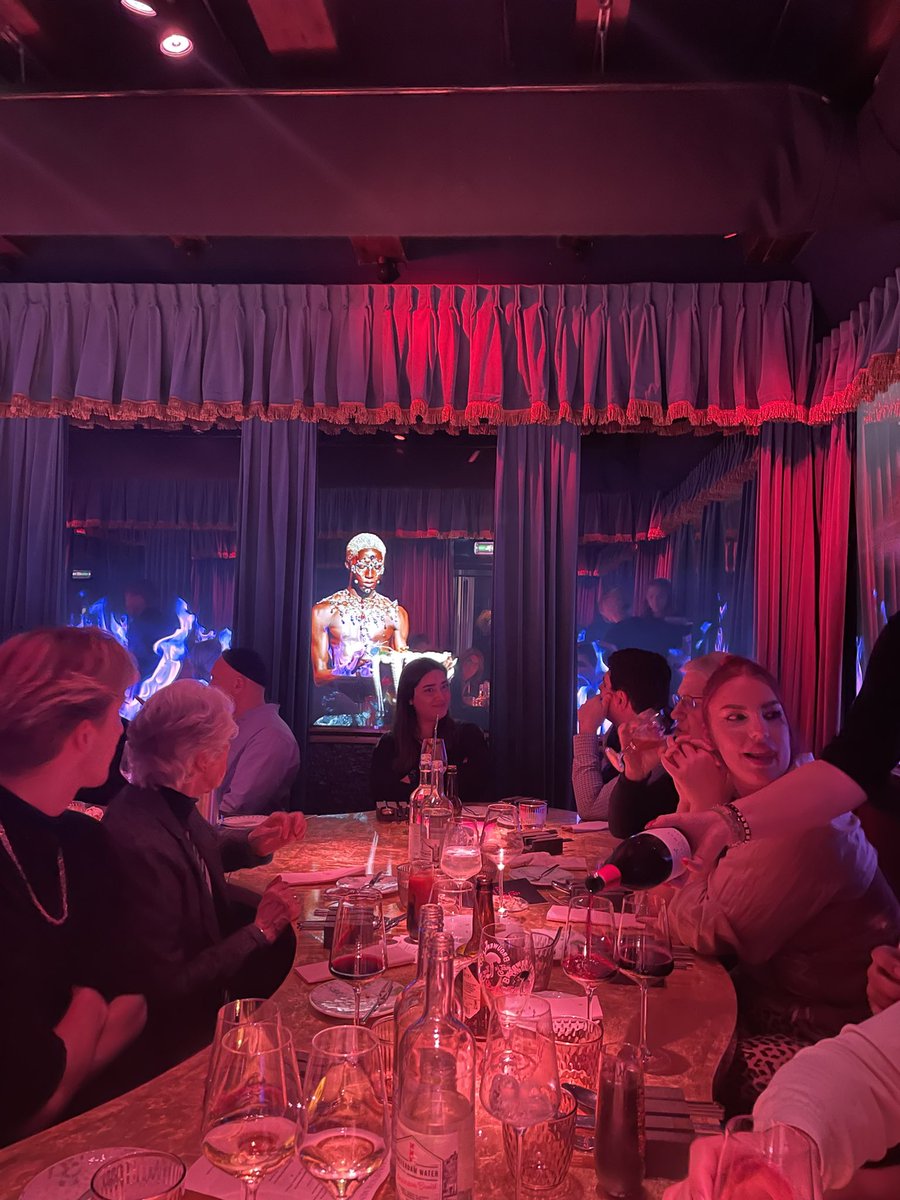 hgbrink's tweet photo. Ben enorm trots op onze zoon en dochter die een compleet concept hebben bedacht voor restaurant Belezza gevestigd in een oud klooster op de wallen in Amsterdam. “Food is our religion” een culinaire belevenis met live filmbeelden en bijpassend eten. Populair concept! https://t.co/G55fS7XyfG