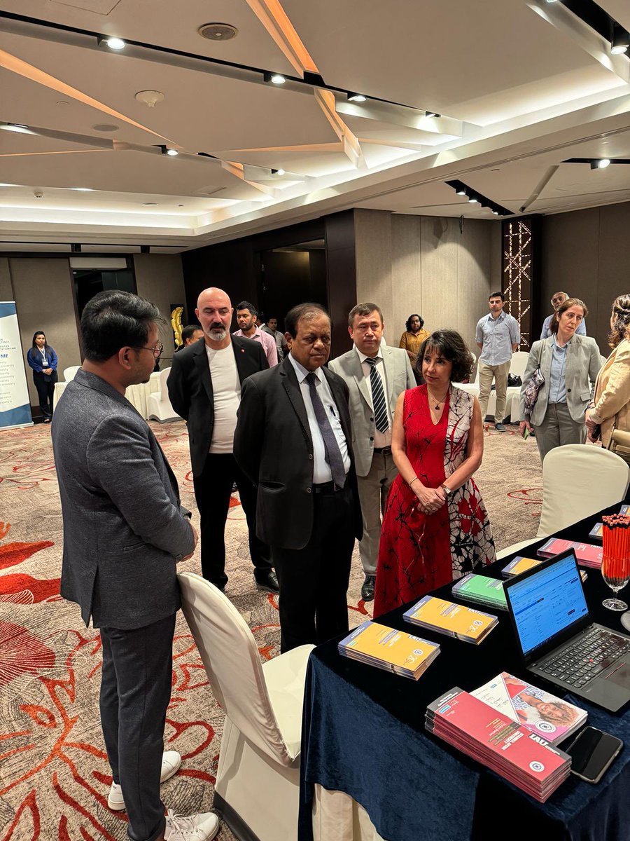 TC_KolomboBE's tweet photo. 1st Turkish Universities Promotion &amp; Education Fair in #SL was inaugurated by Hon. Susil Premajayantha, Minister of Education of 🇱🇰 &amp; HE @RakibeDemet, Ambassador of 🇹🇷. Hon. Minister was briefed on higher education opportunities in 🇹🇷. 

#StudyinTürkiye
#TurkishUniversitiesFair https://t.co/DSBtwssULE