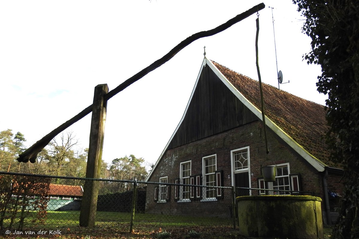 BekiekTwente's tweet photo. Het ongeveer eeuwoude Erve Klein (of Nieuw) Lankheet #rijksmonument in #Langelo.
#Haaksbergen #SterVanTwente
#Twente #BekiekTwente https://t.co/j2nad7kky9