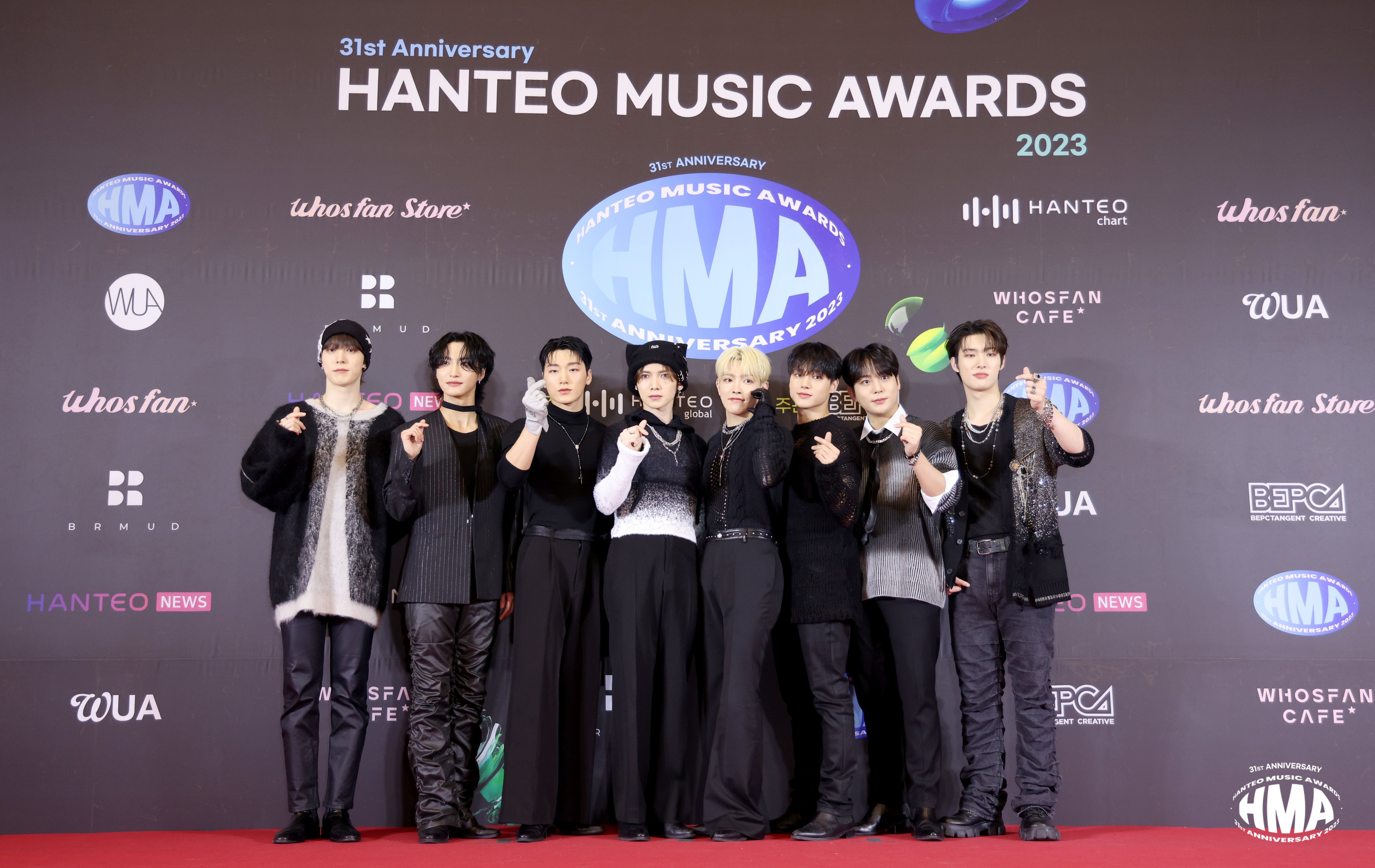 GGnC1Y_bwAAD3aG?format=jpg&name=4096x4096