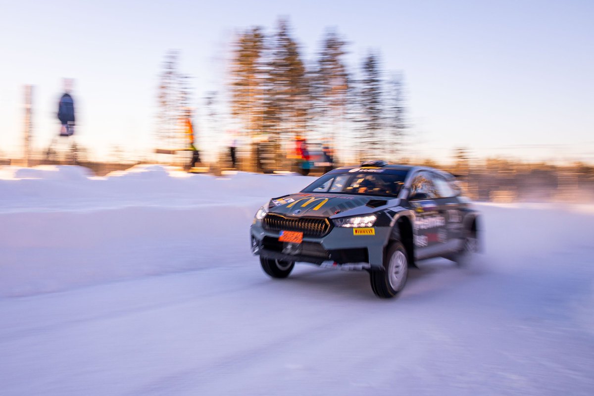 RallySweden tweet picture