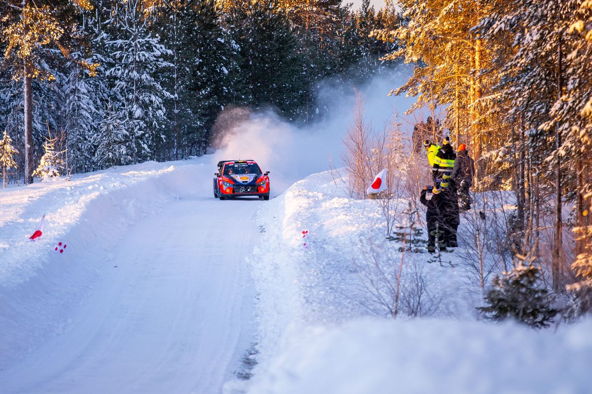 RallySweden tweet picture