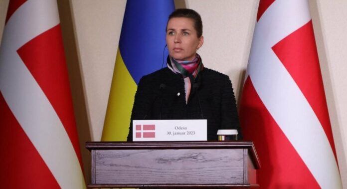 Gerashchenko_en's tweet image. Denmark has decided to send all its artillery to Ukraine — Mette Frederiksen, Prime Minister of Denmark.

"Ukraine is asking us for ammunition and artillery now. We, Denmark, have decided to transfer all our artillery to Ukraine. So, sorry, friends, there is military equipment in…