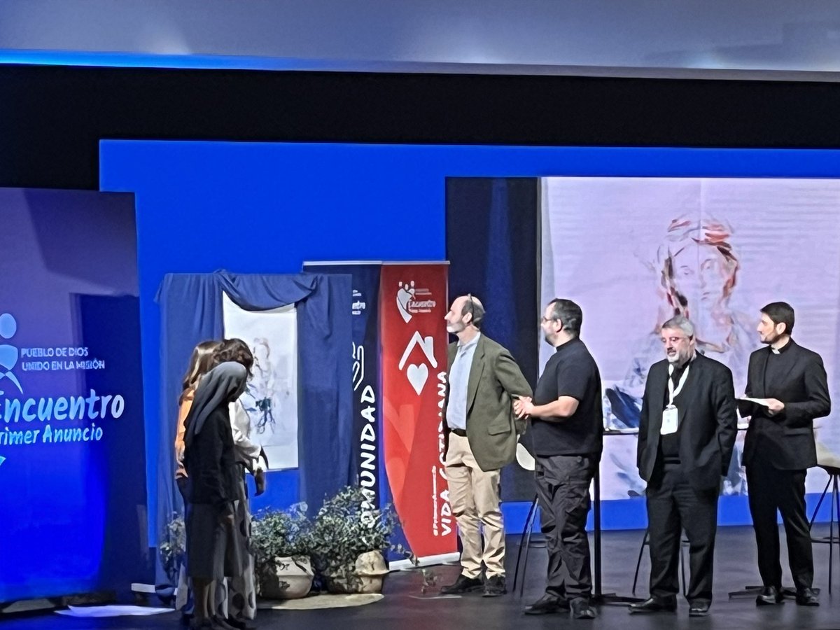 postoladoseglar's tweet photo. Nuestra Madre Maria también nos acompaña en nuestra misión del Primer Anuncio, es nuestro modelo de evangelización y modelo de la Iglesia #EPA24 @laicos_ensalida https://t.co/sMQJ3RG3lU