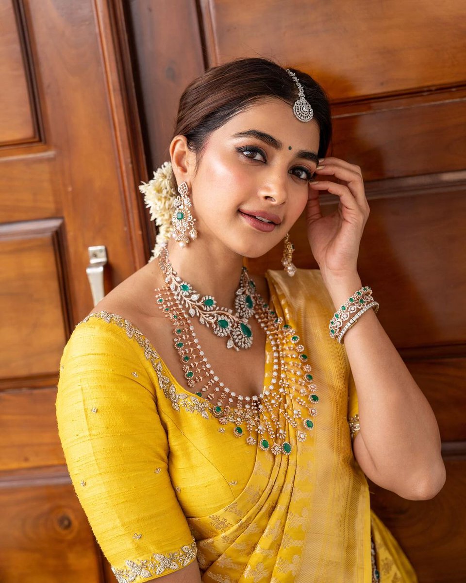 CampaignPooja's tweet photo. Gorgeous 😍😍😻❤️

@hegdepooja ❤️ #PoojaHegde https://t.co/KsdH8lDtmD