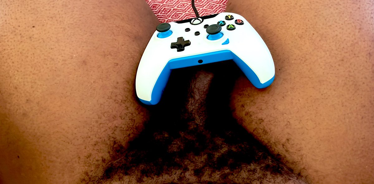 Thiccums_89's tweet photo. Sunday things https://t.co/fy0Alpi39c