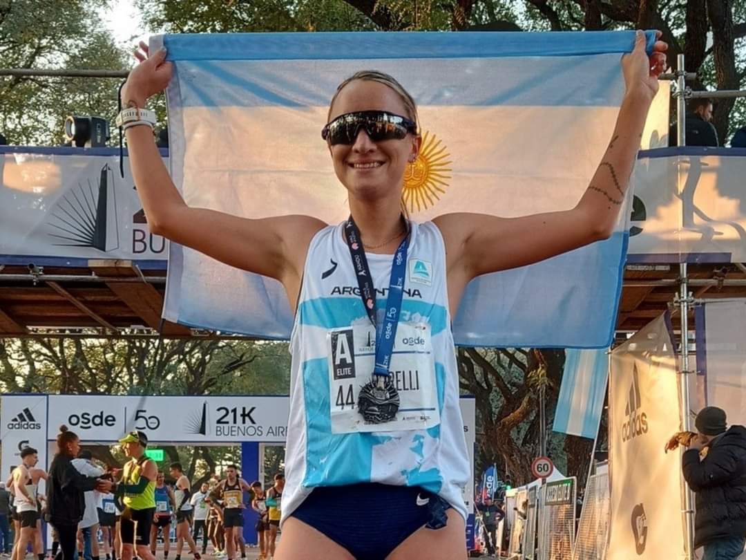 🇦🇷 HISTÓRICA FLOR BORELLI!

🔥 Logra en <a href="/MaratonSevilla/">Zurich Maratón de Sevilla</a> marca para los Juegos Olímpicos París 2024 corriendo en 2:24:18!

Además, bate su propio récord argentino y sudamericano y llega en 9° puesto de la general junto a todas las elites africanas.

TREMENDO.
Felicitaciones Flor!
