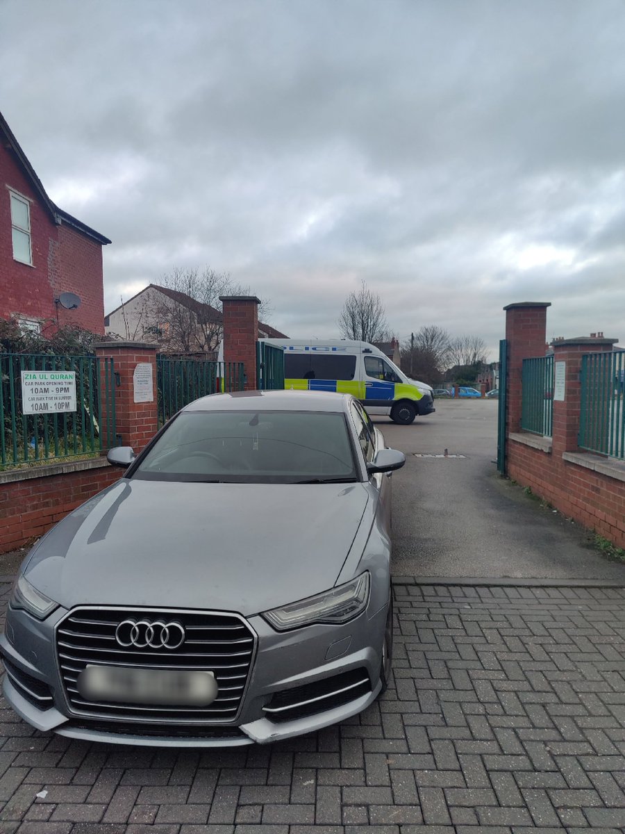 Not a great place to park after a night shift - obstructing the public footpath and the entrance to the Mosque car park. The driver was woken up to move the vehicle and a ticket was issued! #OpElevate